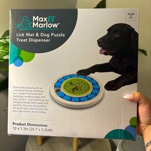 Max & Marlow Lick Mat & Dog Puzzle Treat Dispenser